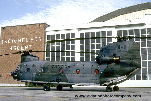 Canadian Air Force 450 Squadron Vertol CH-147 Chinook 147005 (1991)