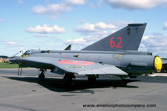 Swedish Air Force F10 SAAB Draken J-35F 35586/62 (1993)