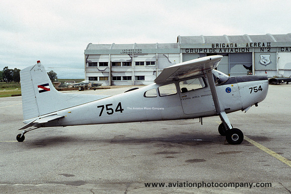 Uruguayan Air Force Cessna U-17A Skywagon 754 (1993)