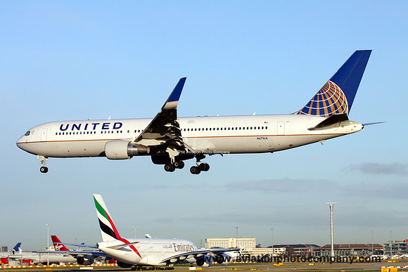 United Boeing 767-300ER N671UA at London Heathrow (2013)