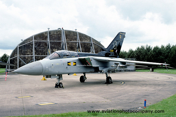 RAF 11 Squadron Panavia Tornado F.3 ZE887/XI at RAF Marham (2005)