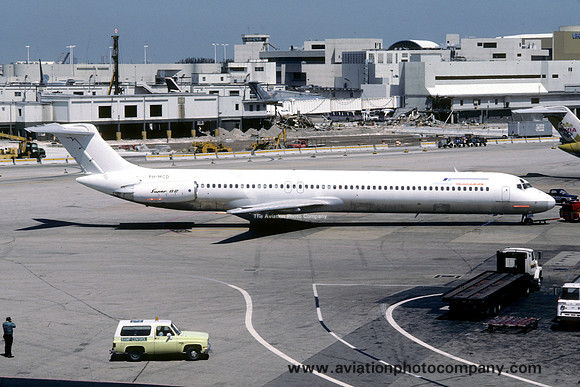 VIASA McDonnell Douglas MD-82 PH-MCD (1987)
