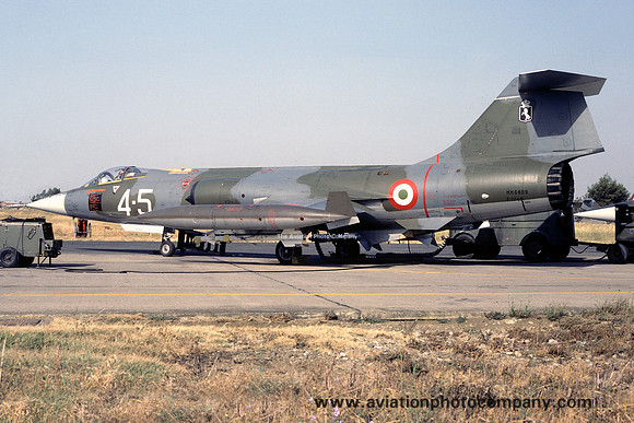 Italian Air Force 4 Stormo Lockheed/FIAT F-104S Starfighter MM6809/4-5 (1978)