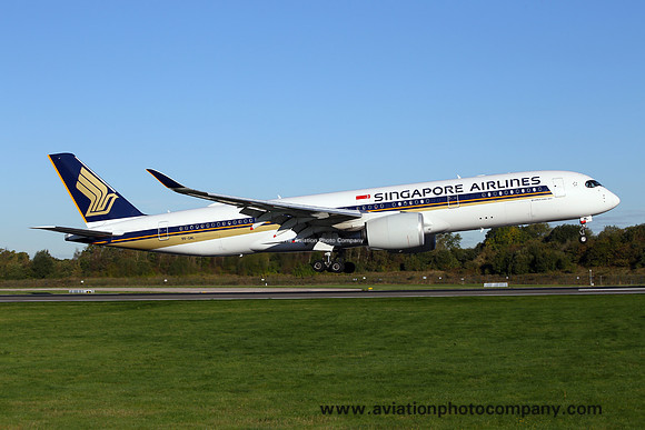 Singapore Airlines Airbus A350-941 9V-SML at Manchester (2018)