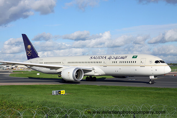 Saudia Saudi Arabian Airlines Boeing 787-9 HZ-AR13 at Manchester (2018)