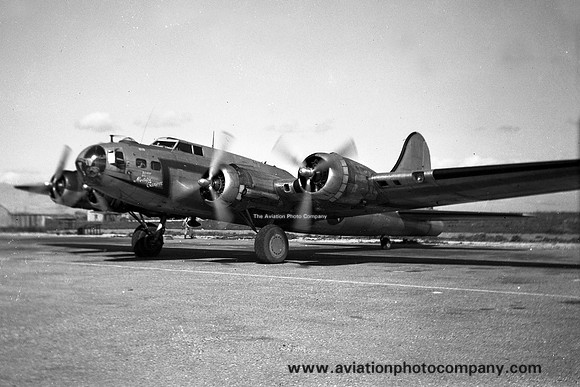 USAF Boeing B-17G Flying Fortress 'Magic Carpet'