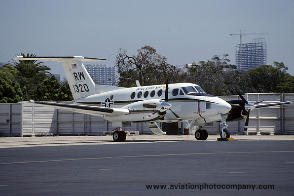 US Navy VRC-30 Beech UC-12B Huron 161320/RW (1991)