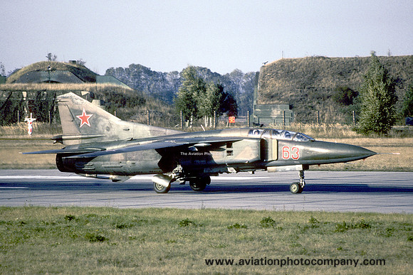 Soviet Air Force 296 IBAP Mikoyan MiG-23UB Flogger 63 (1991)