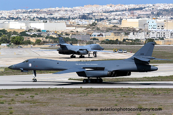 USAF 7 BW Rockwell B-1B Lancer 86-0109 at Malta Luqa IAP (2005)