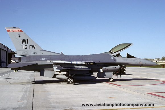 USAF Wisconsin ANG 176 FS GD F-16C Fighting Falcon 87-0278/WI (1997)