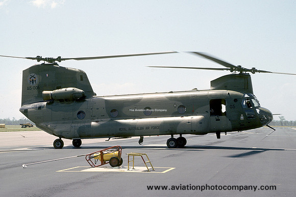 RAAF 12 Squadron Vertol CH-47C Chinook A8-135 (1980)