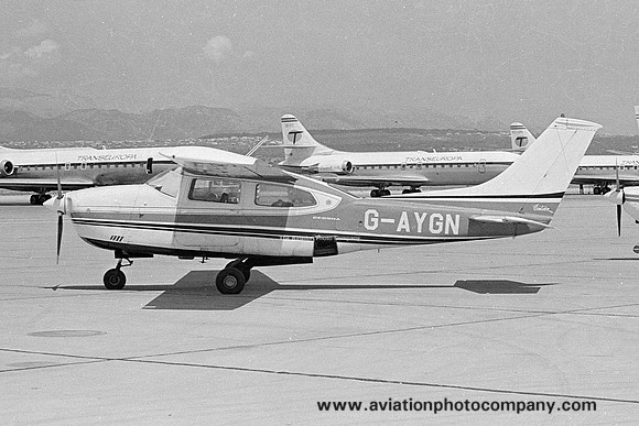 Cessna 210K Centurion G-AYGN (1980)