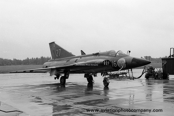 Swedish Air Force F16 SAAB Draken J-35F-II 35414/27 (1979)