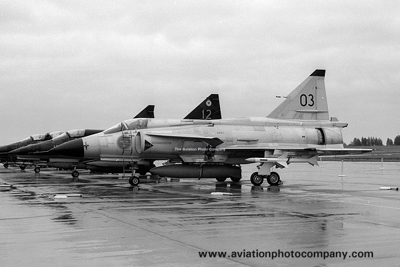 Swedish Air Force SAAB Viggen JA-37 37303 (1979)