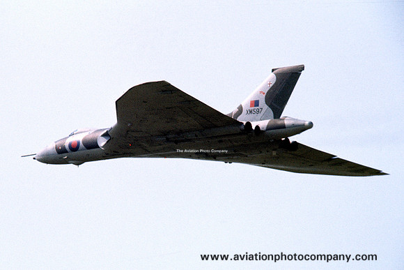 RAF 50 Squadron Avro Vulcan B.2 XM597 (1976)
