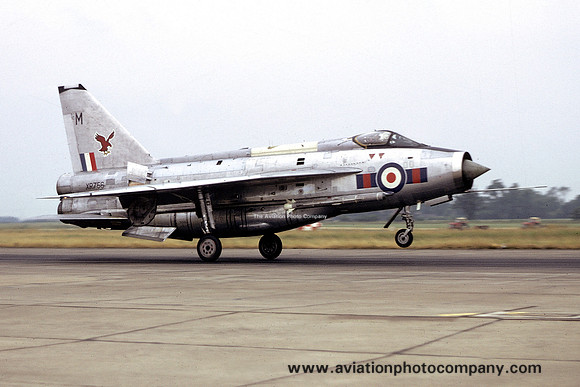 RAF 23 Squadron English Electric Lightning F.6 XR756/M (1976)