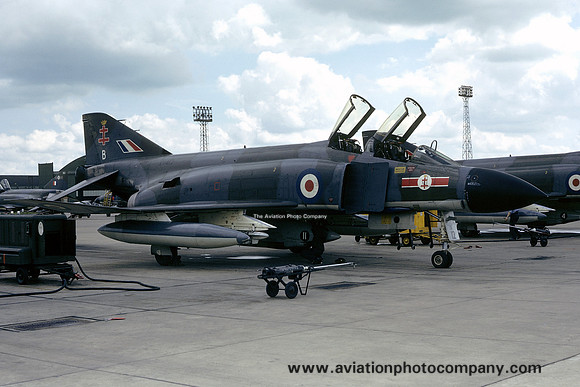 RAF 41 Squadron McDonnell F-4M Phantom FGR.2 XV412/B (1973)