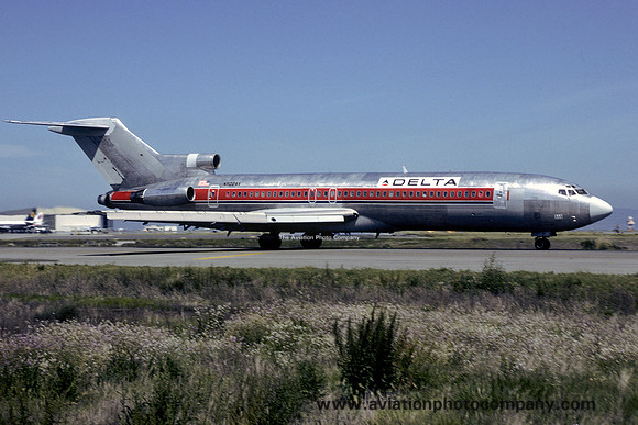 Delta Airlines Boeing 727-247 N502AV (1987)