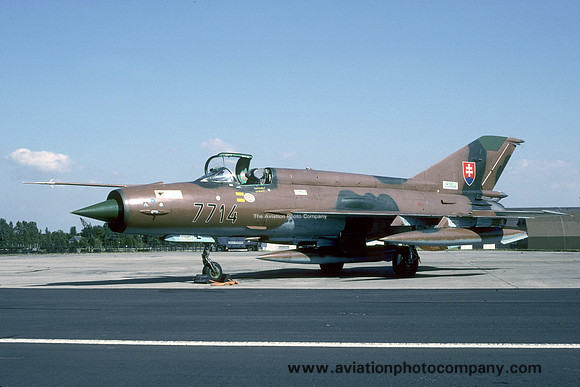 Slovak Air Force 1 SLP Mikoyan MiG-21MF 7714 (1993)