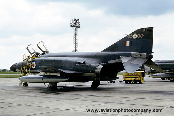 RAF 228 OCU 64 Squadron McDonnell F-4M Phantom FGR.2 XT909 (1973)