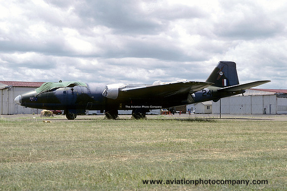 RAAF 2 Squadron English Electric Canberra B.20 A84-241 (1982)