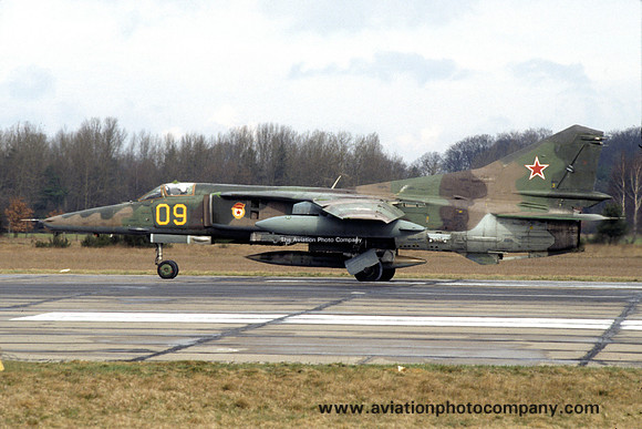 Russian Air Force 19 GIBAP Mikoyan MiG-27D Flogger 09 (1993)