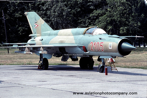 Hungarian Air Force Mikoyan MiG-21bis 2105 (1992)