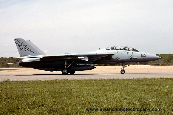 US Navy VF-33 Grumman F-14A Tomcat 161142/AB-210 (1991)