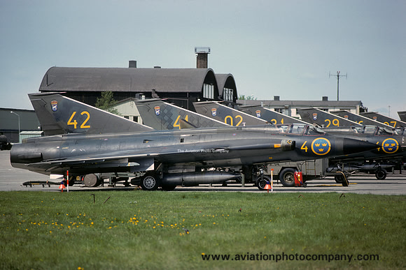 Swedish Air Force F4 SAAB Draken J-35F 35592/42 (1978)