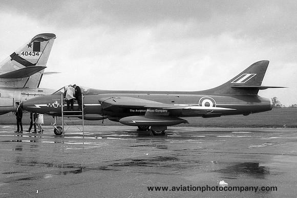 RAF 92 Squadron Hawker Hunter F.6 XG225/S (1962)