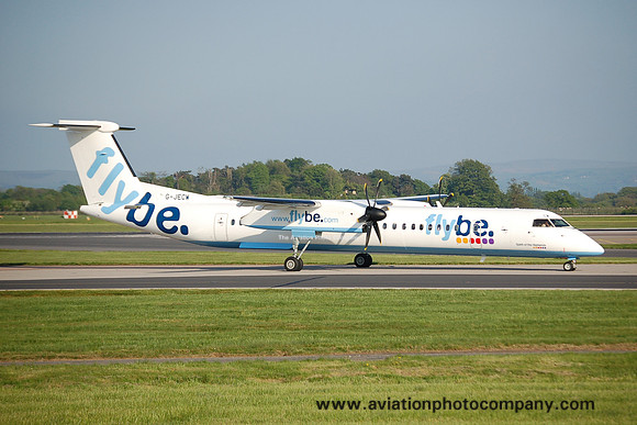 FlyBe DHC-8-402 G-JECW at Manchester (2007)