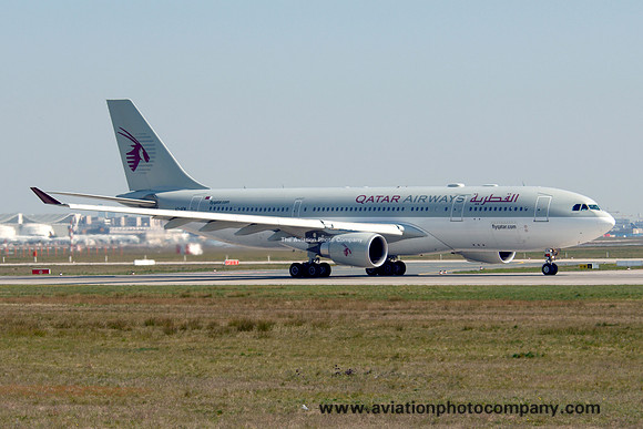 Qatar Airways Airbus A330-203 A7-AFM at Frankfurt (2007)