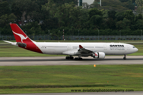 Qantas Airbus A330-303 VH-QPJ (2015)