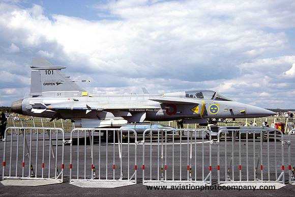 Swedish Air Force Gripen JAS-39 51/101 at Ronneby (1994)