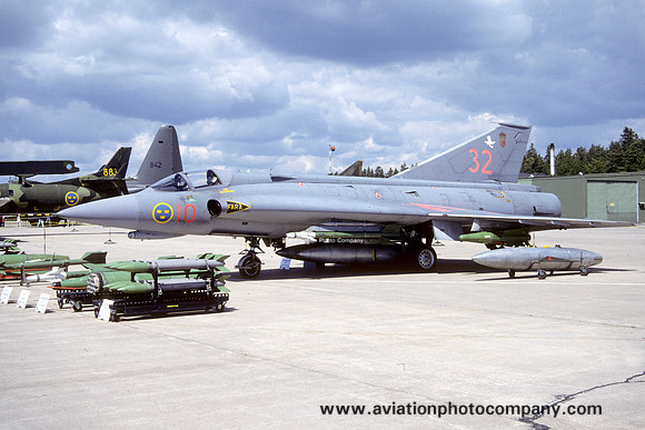 Swedish Air Force F10 SAAB Draken J-35J 35532/32 at Ronneby (1994)