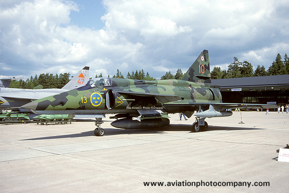 Swedish Air Force F13 SAAB Viggen SF-37 37950/10 at Ronneby (1994)