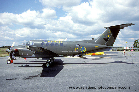 Swedish Air Force F17 Beech 200 King Air 101003/013 at Ronneby (1994)