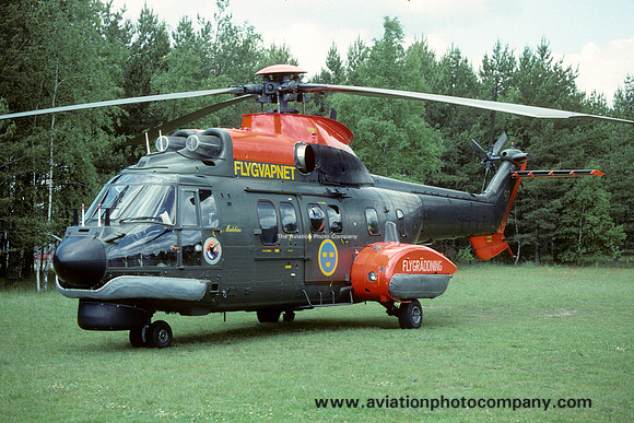 Swedish Air Force F17 Aerospatiale AS.332 Super Puma (Hkp10) 10407/97 at Ronneby (1994)