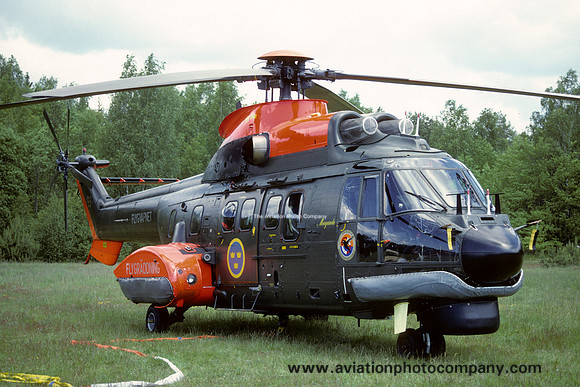 Swedish Air Force F17 Aerospatiale AS.332 Super Puma (Hkp10) 10409/99 at Ronneby (1994)