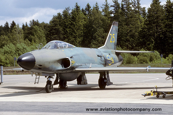 Swedish Air Force F16 SAAB Lansen J-32B 32604/25 at Ronneby (1994)