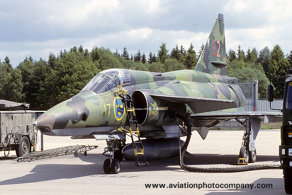 Swedish Air Force F17 SAAB Viggen SF-37 37963/62 at Ronneby (1994)
