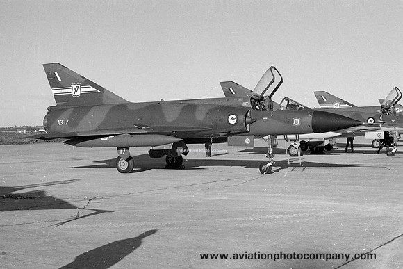 RAAF 77 Squadron Dassault Mirage 3OF A3-17 (1971)