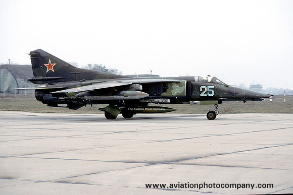 Russian Air Force 339 IBAP Mikoyan MiG-27M 25 (1993)