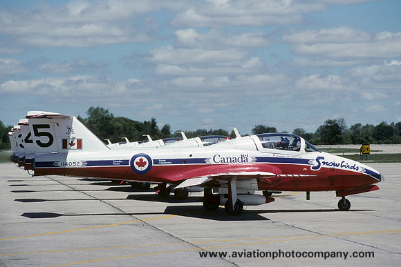 Canadian Air Force Snowbirds Canadair CL-41A (CT-114) Tutor 114052 (1994)