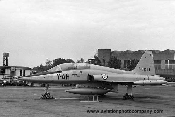 Norwegian Air Force 332 Skv Northrop F-5B Freedom Fighter 69241/AH-Y (1967)