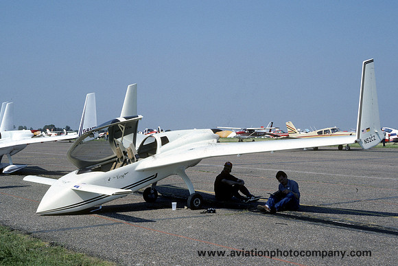 Rutan Cozy Classic N52CZ (1987)