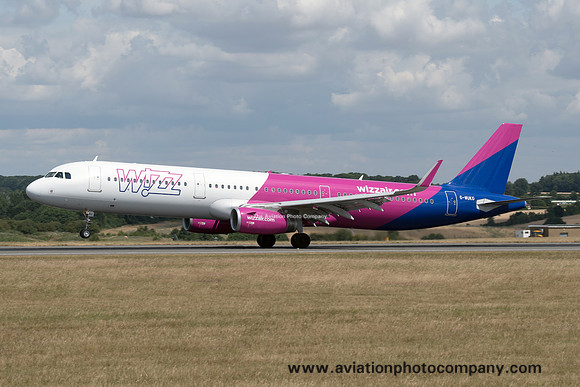 Wizz Air UK Airbus A321-231 G-WUKG at Luton (2018)
