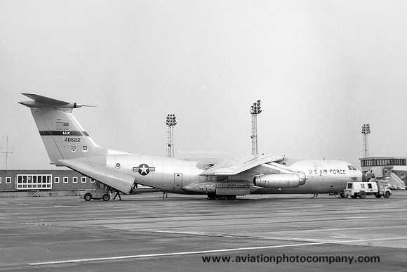 USAF 438 MAW Lockheed C-141A Starlifter 64-0622 at Prestwick (1970)