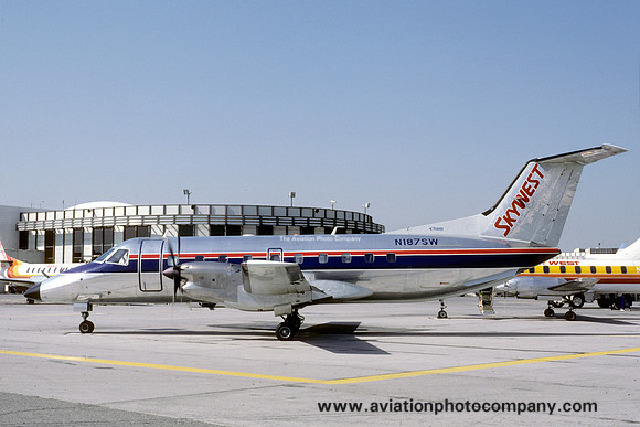 Skywest Airlines Embraer Brasilia N187SW (1987)