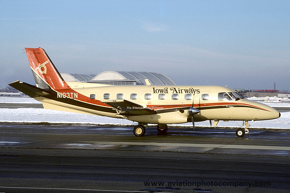 Iowa Airways Embraer Bandeirante N103TN (1987)